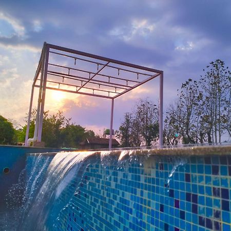 Wow Stayz2 Pachmarhi Foothill Cottages Bagian luar foto