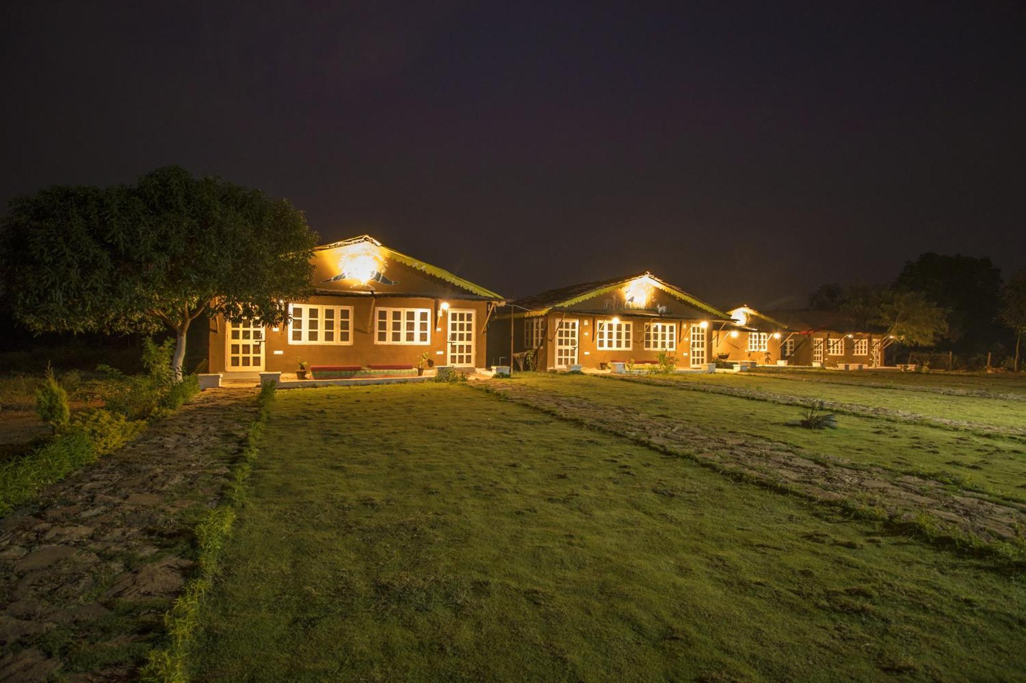 Wow Stayz2 Pachmarhi Foothill Cottages Bagian luar foto