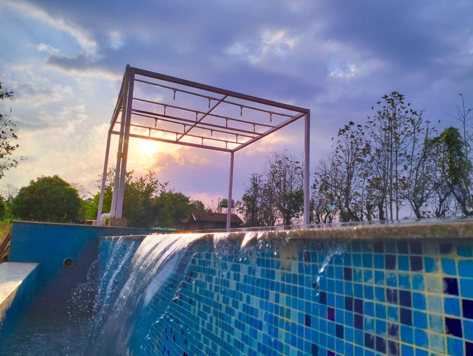 Wow Stayz2 Pachmarhi Foothill Cottages Bagian luar foto