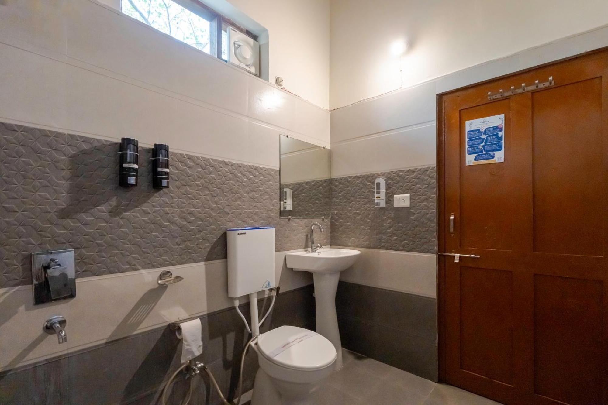 Wow Stayz2 Pachmarhi Foothill Cottages Bagian luar foto