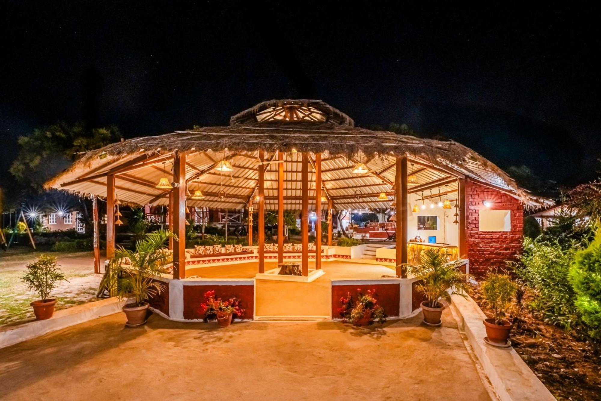 Wow Stayz2 Pachmarhi Foothill Cottages Bagian luar foto