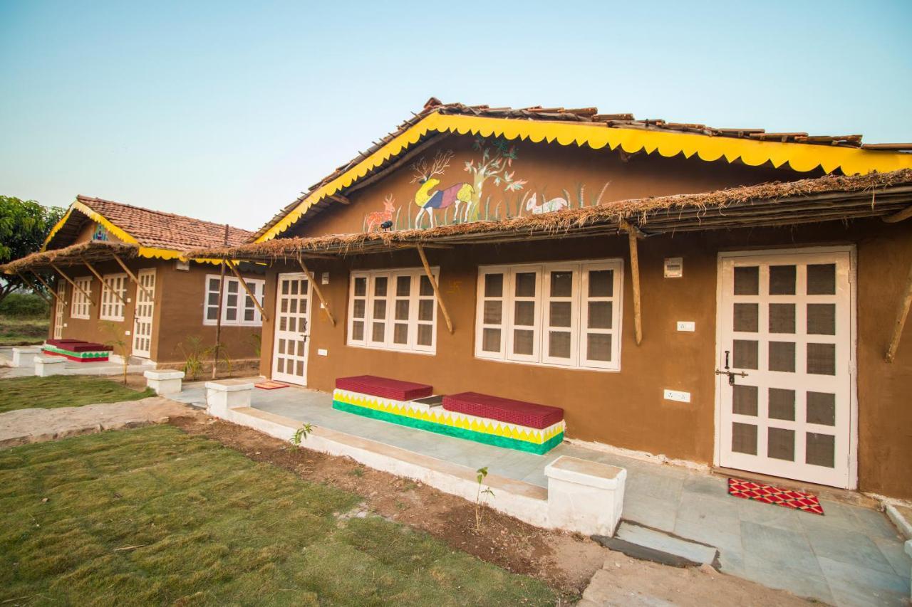 Wow Stayz2 Pachmarhi Foothill Cottages Bagian luar foto